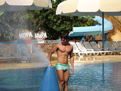 Swimpixx - pics of men in swimmwer: speedos, aussiebum, sungas, & nike. Brazilian homens nos sungas abraco sunga. Free photos of speedo men, hot gay men in speedos and aussiebum. Swimpixx blog for sexy speedos.<br />