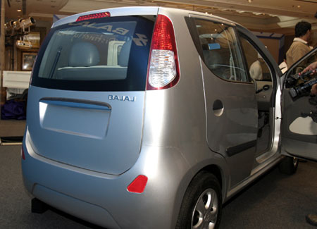 [bajaj4.jpg]