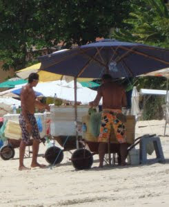 Vendedores abusivos na praia