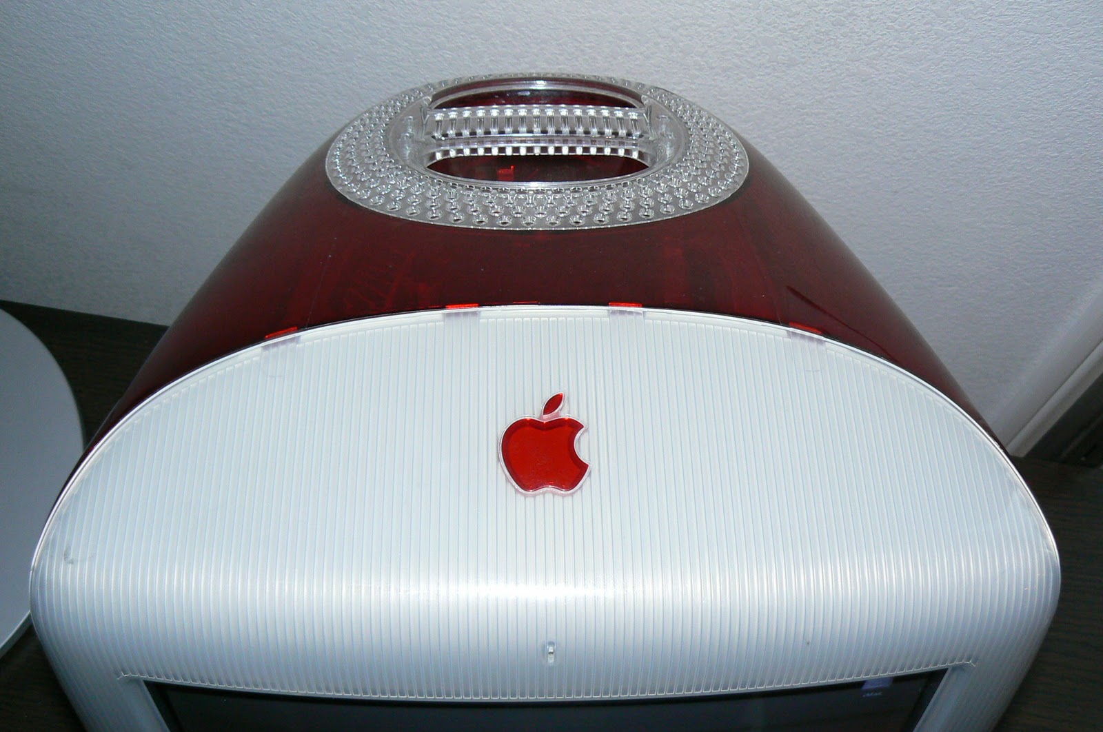 Imac G3 Red