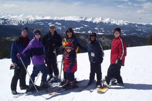 keystone mountain with view of breckenridge