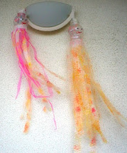 Polvos e medusas com garrafas de plástico