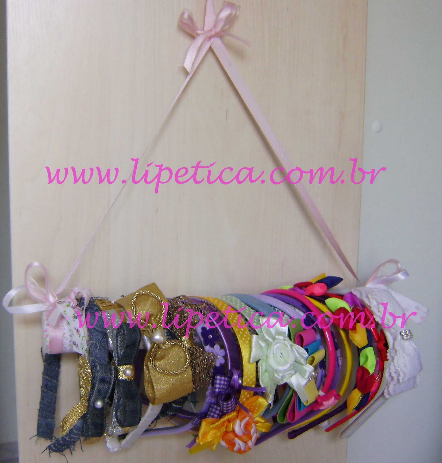 LiPeTiCa Tiaras e suporte de porta