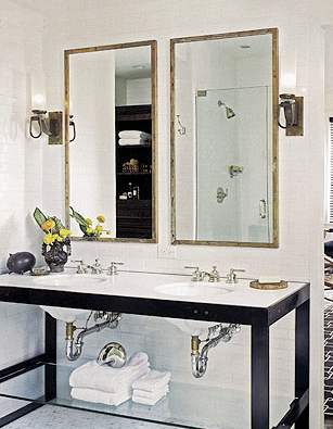 [bathroom_black+white+gold+tradtional_Nate+Berkus.png]