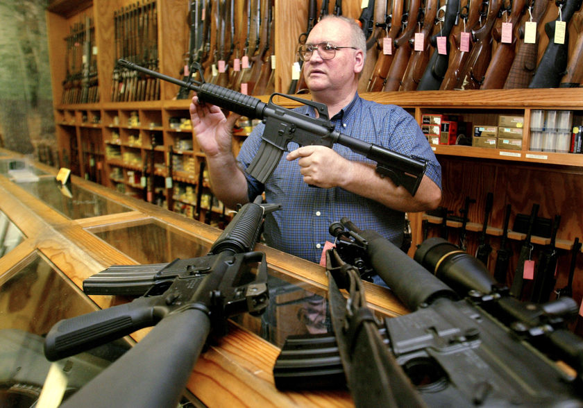 Precio de armas en el mercado legal e ilegal