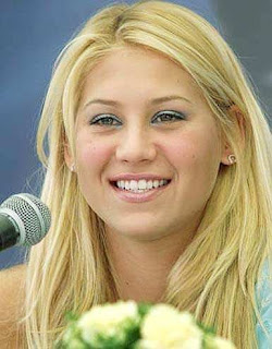 anna kournikova without skirt