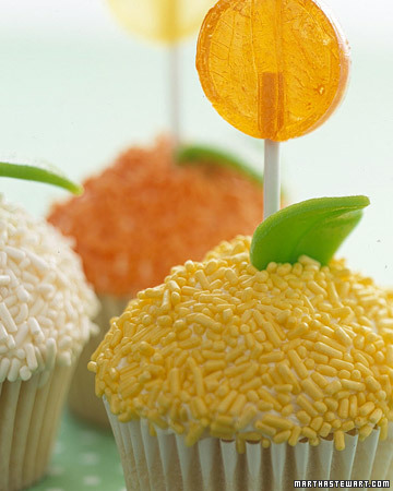 Lollipop Cupcakes fun easter cupcakes ideas. Lollipop Cupcakes
