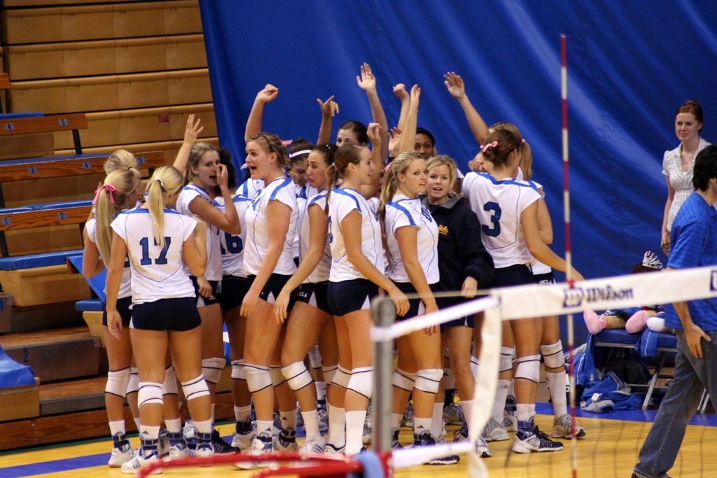 Volleyball Girls Pictures College volleyball
