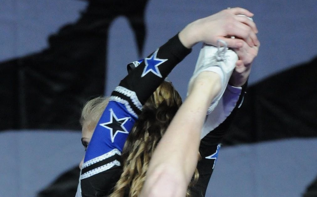 Spandex Girls Cheerleaders in spandex