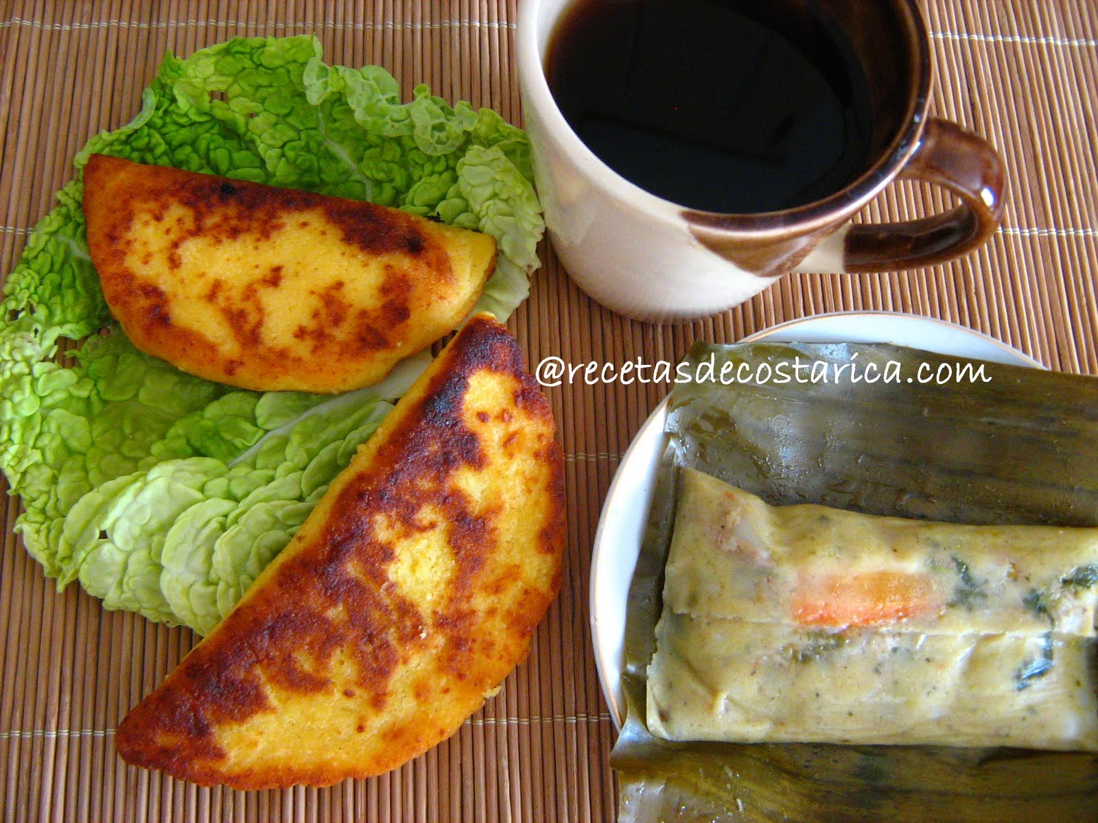 Cocina Costarricense tamales de maíz amarillo