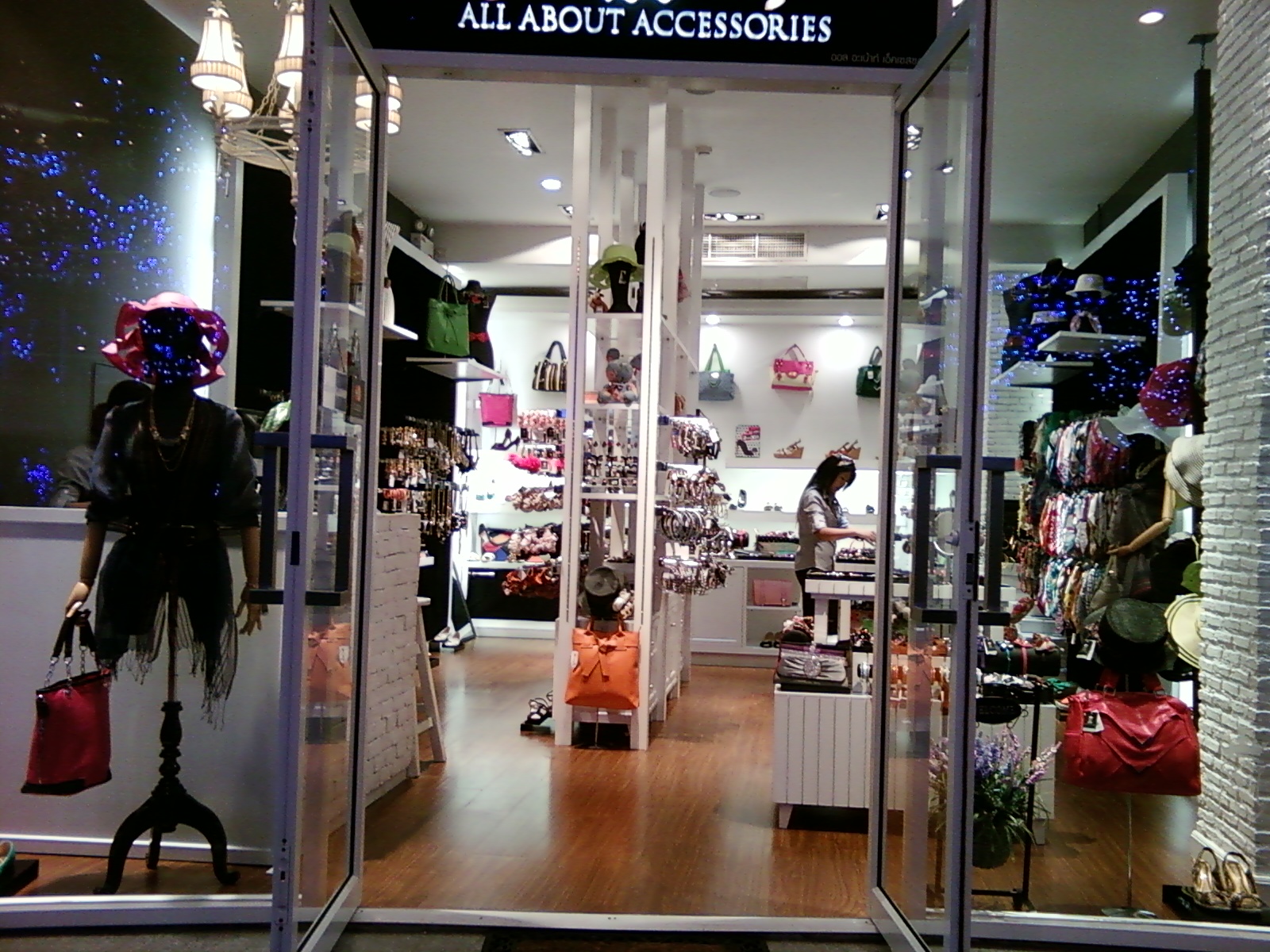ALL ABOUT ACCESSORIES Premium Outlet เขาใหญ่