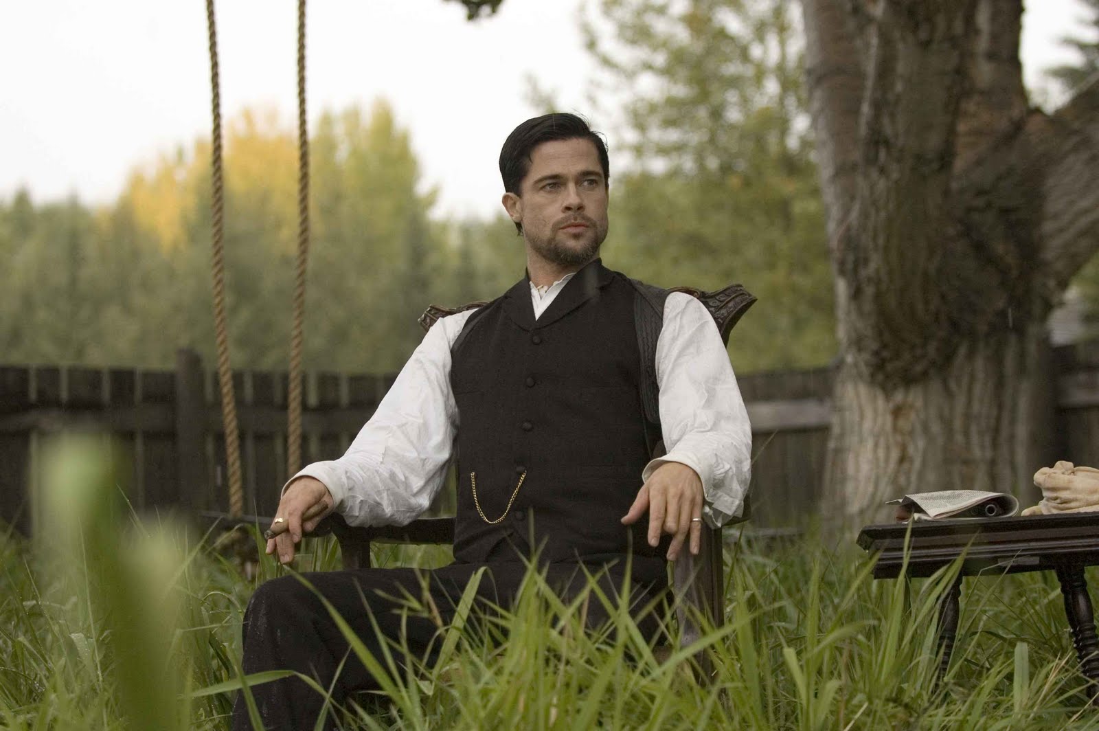 http://4.bp.blogspot.com/_4ksGK-UgfSs/TRSxURcYcZI/AAAAAAAAAvw/YhppOxdzRBM/s1600/2007_the_assassination_of_jesse_james_by_the_coward_robert_ford_011.jpg