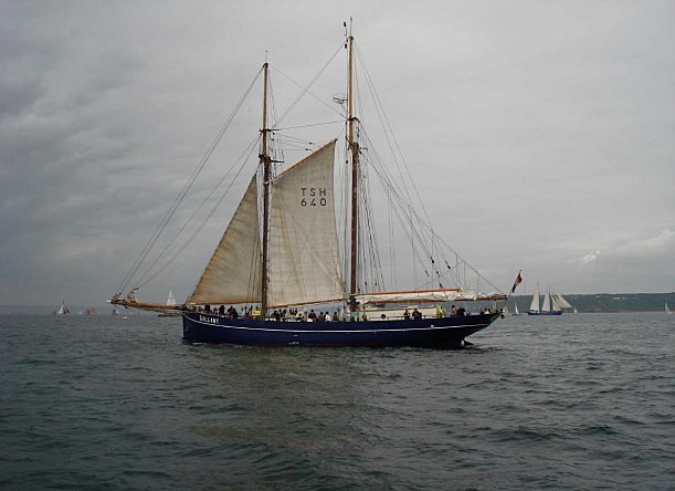 [014-GALLANT-HOLL-01-BR-2008-.jpg]
