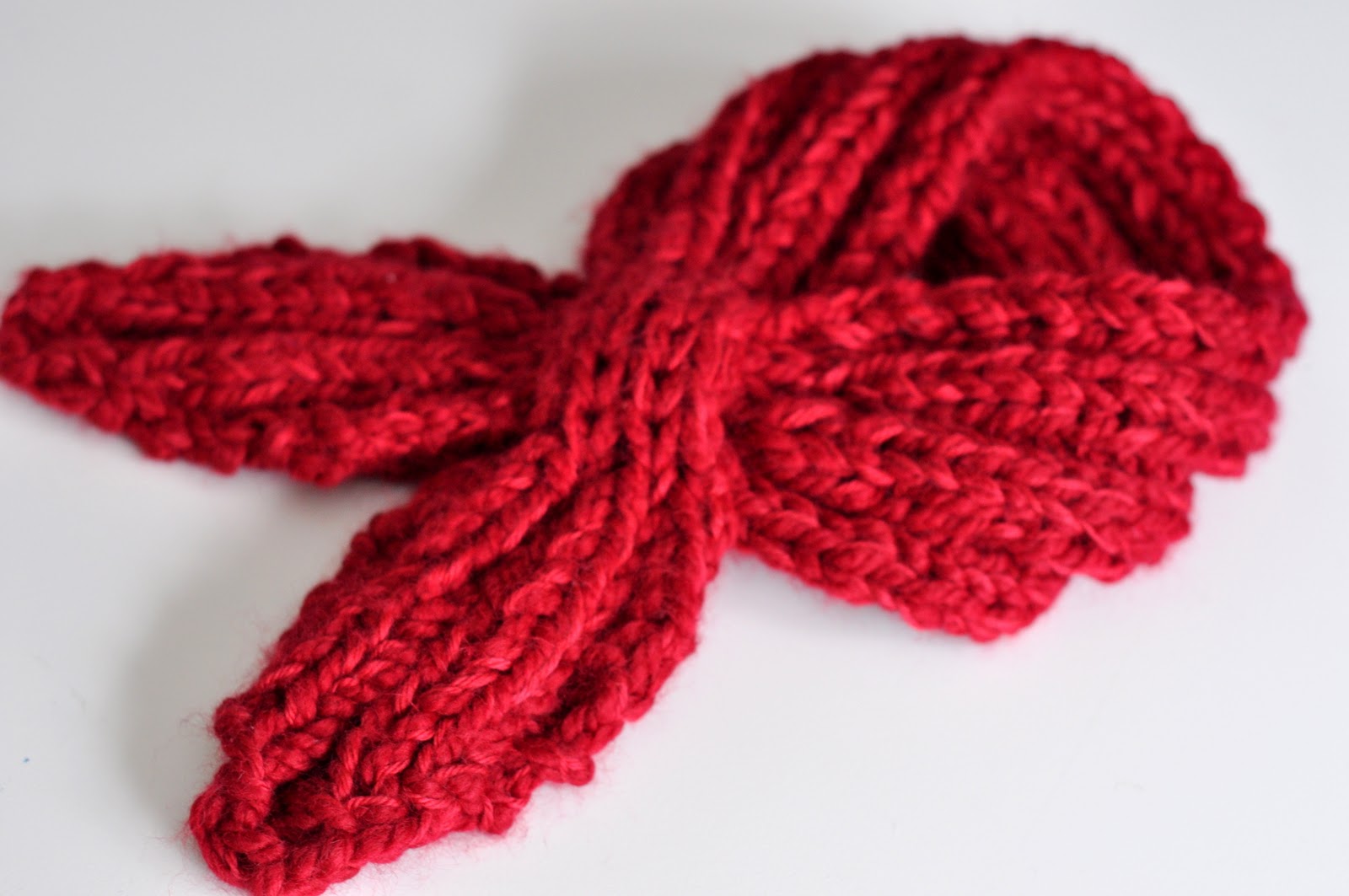 Aesthetic Nest: Knitting: Looped Scarflette for Me ...