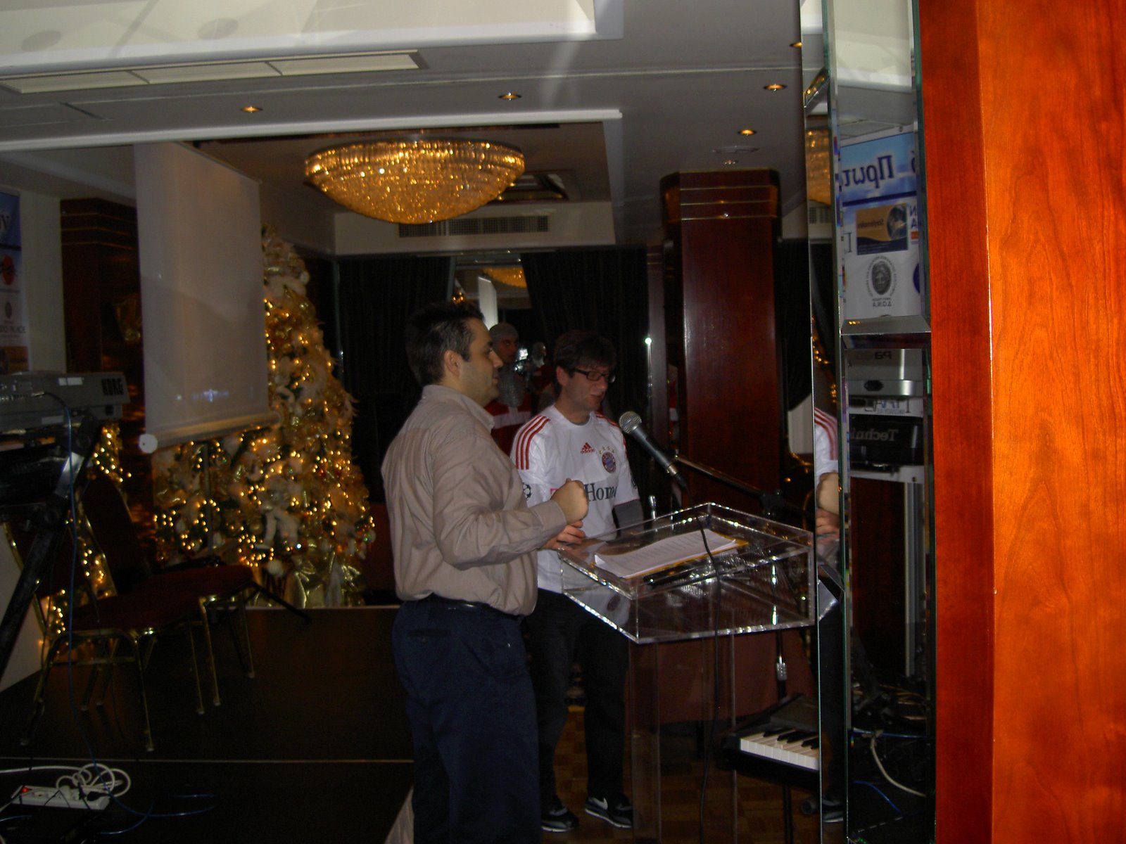 [PICT0044.JPG]