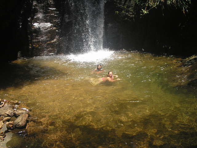 Caminhada a Cachoeira dos Macaos