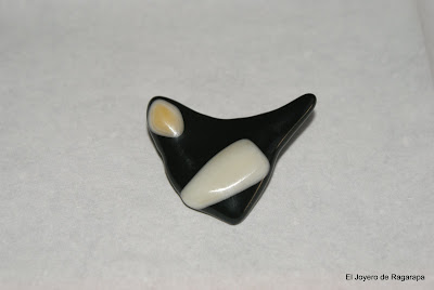 broche