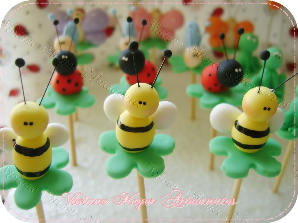 Viviane Meyer Arte em Biscuit topo de bolo jardim encantado Viviane Meyer Arte em Biscuit topo de bolo jardim encantado