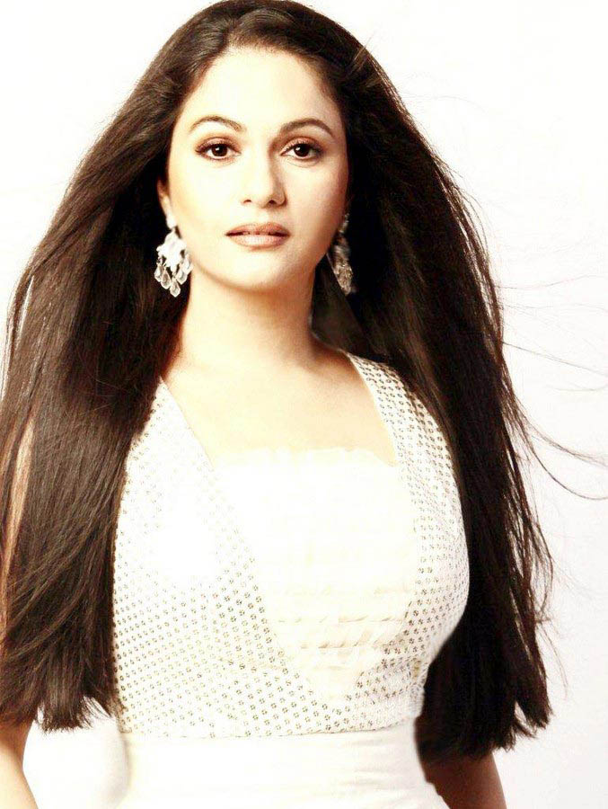 [Actress-Gracy-Singh-latest-photo-shoot-123bolly-com-8.jpg]