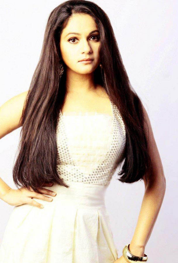 [Actress-Gracy-Singh-latest-photo-shoot-123bolly-com-12.jpg]