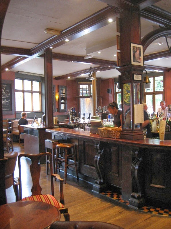 [alma-interior.JPG]