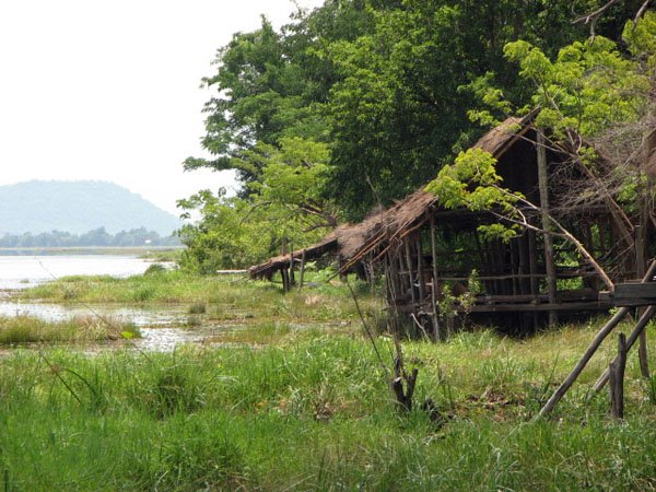 [Hammock+Huts+on+Kamping+Pouy.jpg]