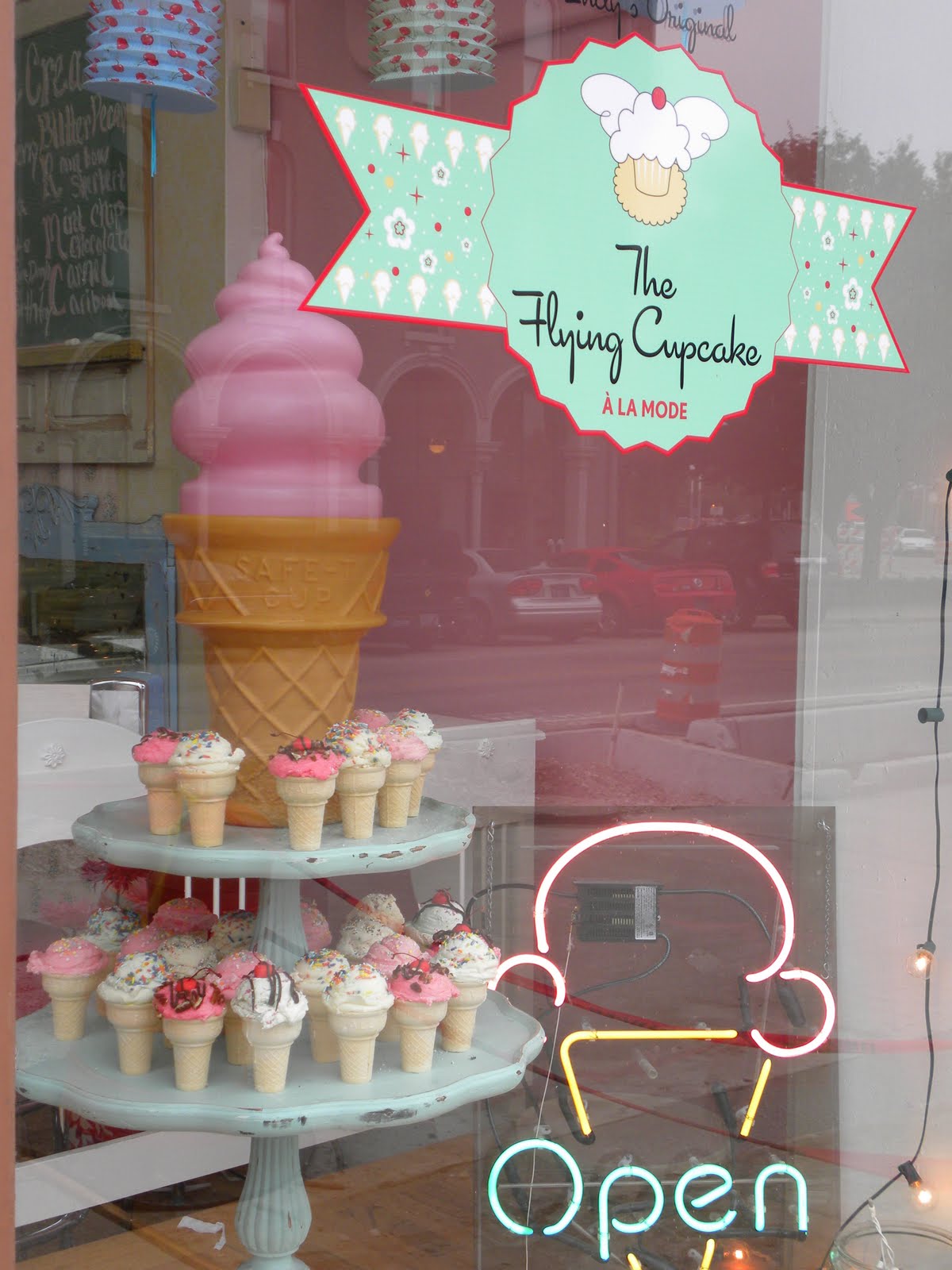Miss Cupcake's Cupcakery The Flying Cupcake; Indianapolis