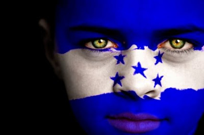 Rostro con la bandera de Honduras