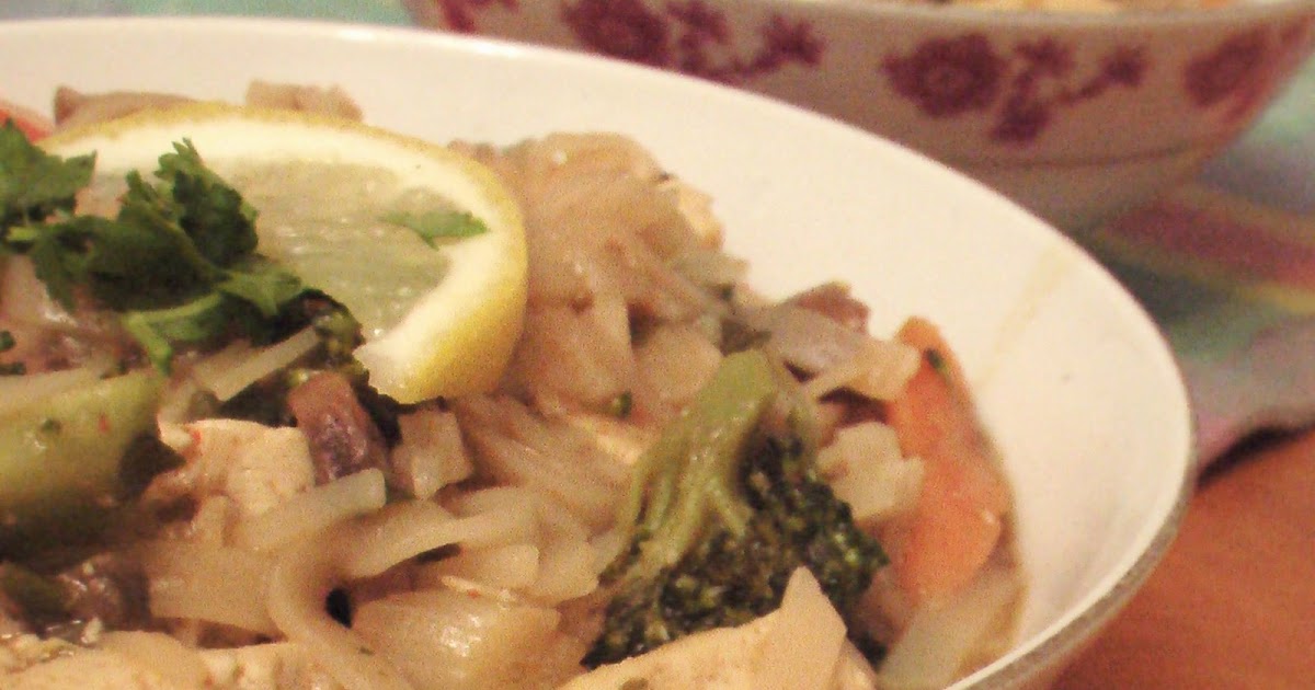 Ahaar Thai Rice Noodle & Vegetable Soup