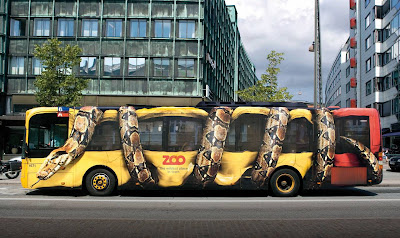 Iklan di Bus Yang Terkeren di Dunia ~ Kacau & Aneh