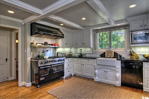 [white+kitchen3.jpg]