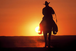 http://4.bp.blogspot.com/_5BV_YADVD7o/TRCo20UIQtI/AAAAAAAAFAc/uaVab0ScAqo/s320/cowboy-sunset.jpg