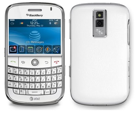 ITS A PEARL WHITE HOUSING WITH PEARL KEYPAD. NO TATTOO LIKE THE PIC UP TOP