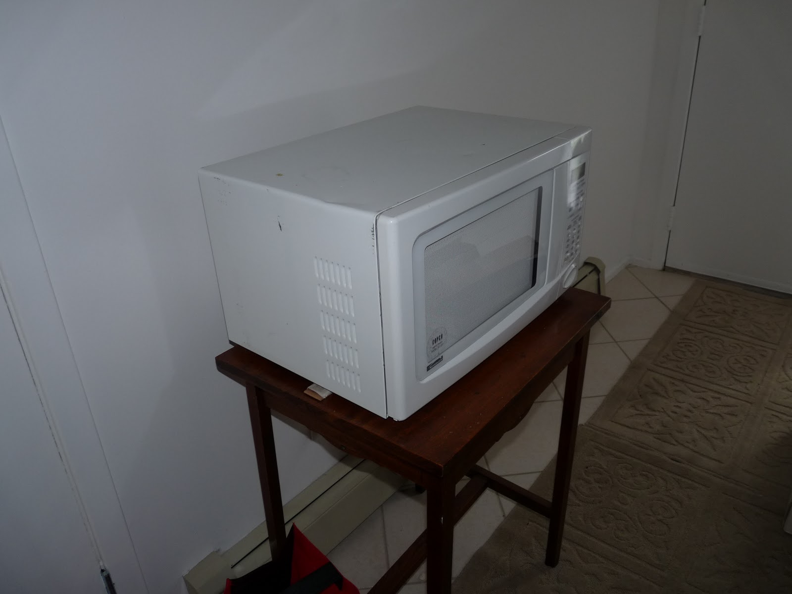 DIY Painted Microwave Dans le Lakehouse