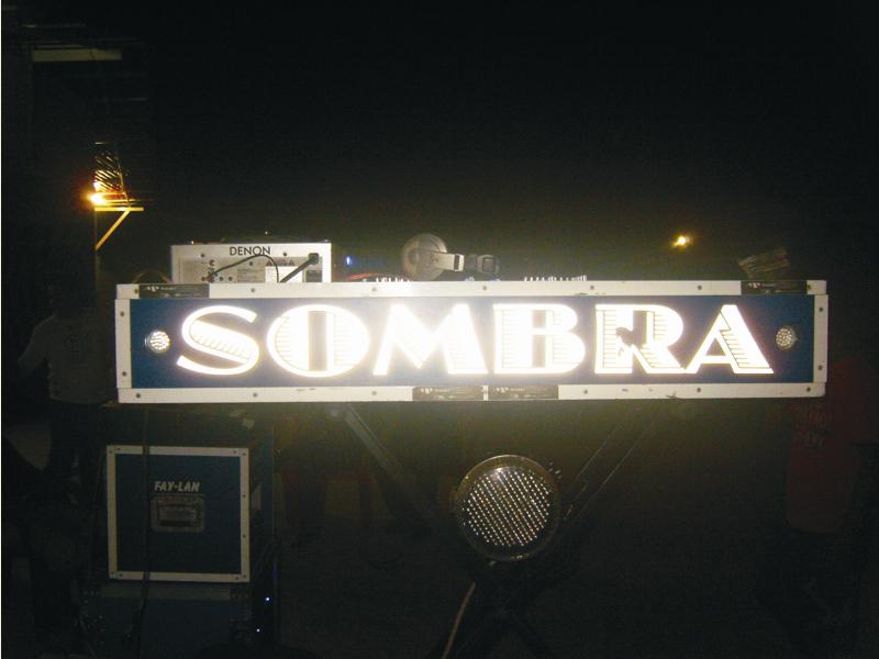 [display+sombra.JPG]