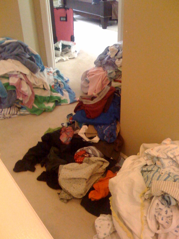 [laundry+piles]