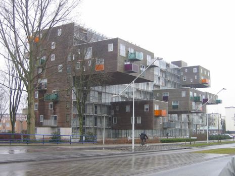 [edificio-amsterdam.jpg]