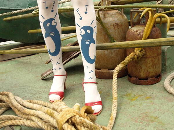 eye-catching tights