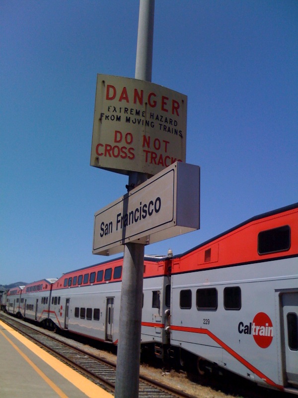 [Train_sign.jpg]