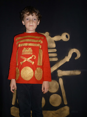 dalek pirate T-shirt stencil