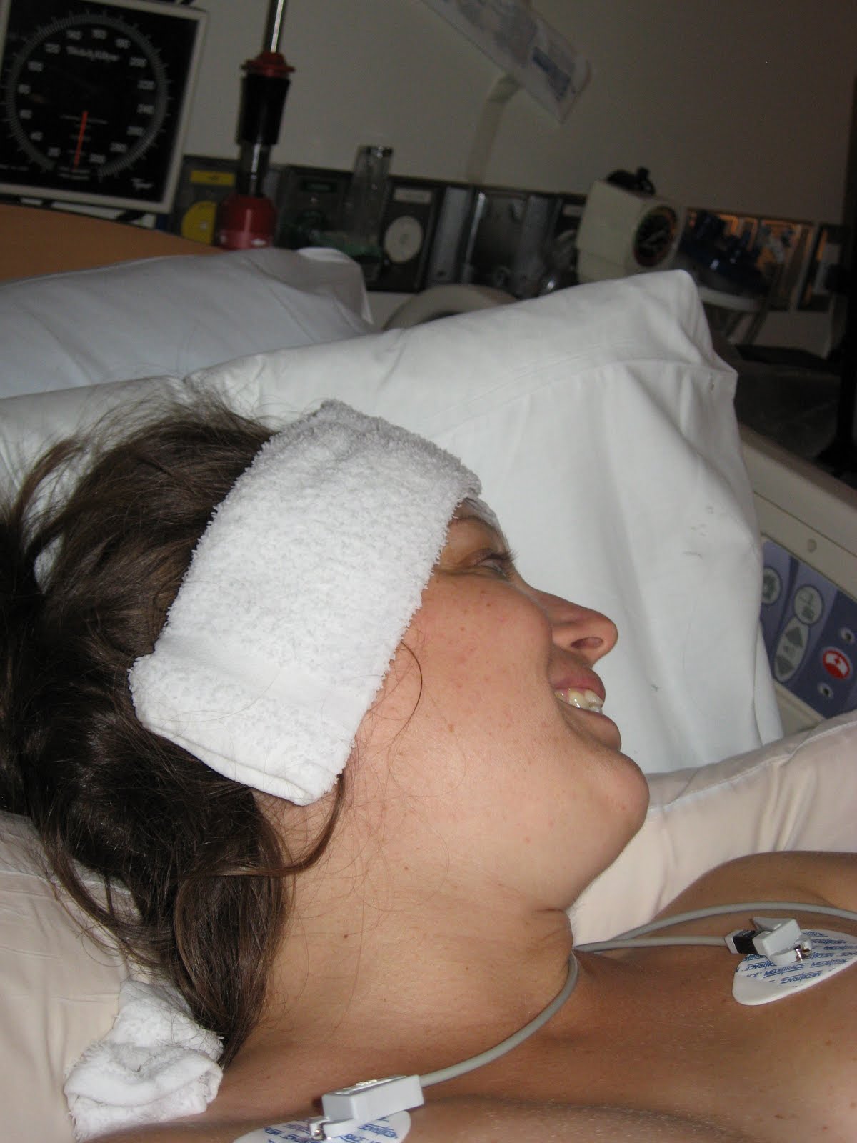 http://4.bp.blogspot.com/_5Rkk0717QDw/TFw-PmjPgQI/AAAAAAAAAkw/vNc8FxnPp1Y/s1600/4-+Zachary+is+born!.jpg