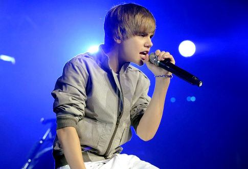 justin bieber hairstyle for girls. justin bieber new haircut