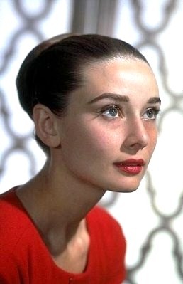 [Audrey+Hepburn+3.jpg]