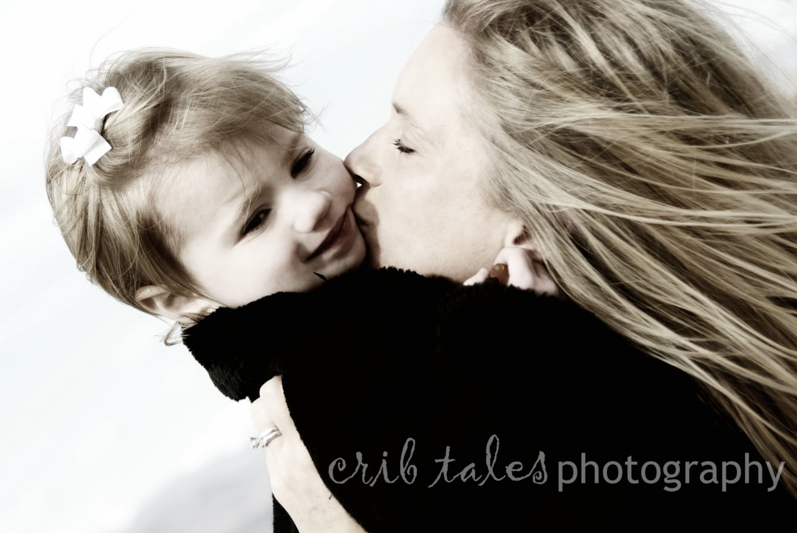 [lon26_faded+bw.jpg]