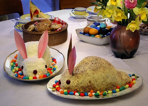 [bunny+cakes.jpg]