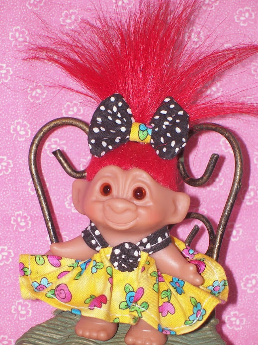 (sold out)Mary Engelbreit Dress For 3" Troll Doll