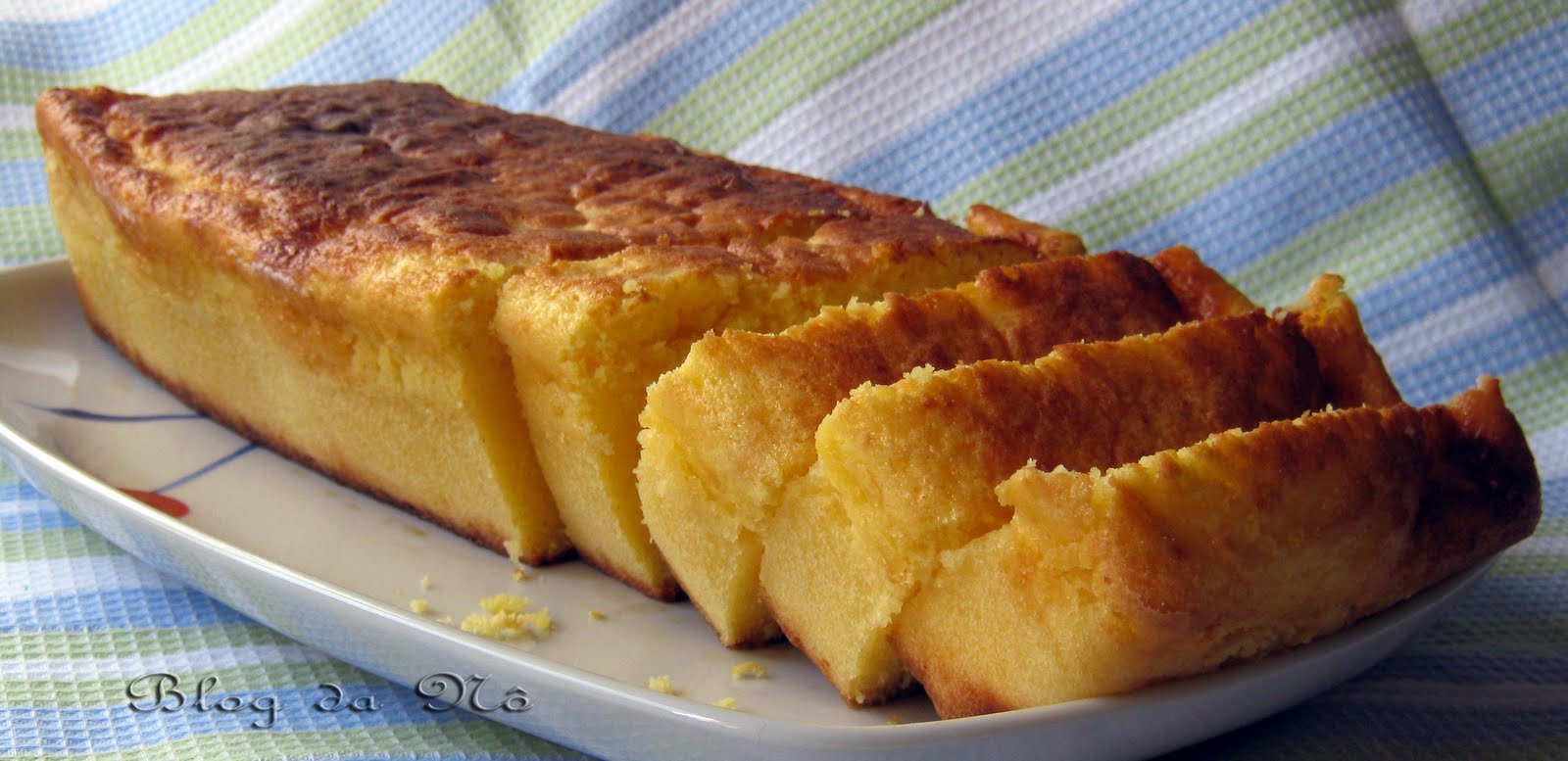 [Bolo+de+Fubá+com+Queijo_2.jpg]