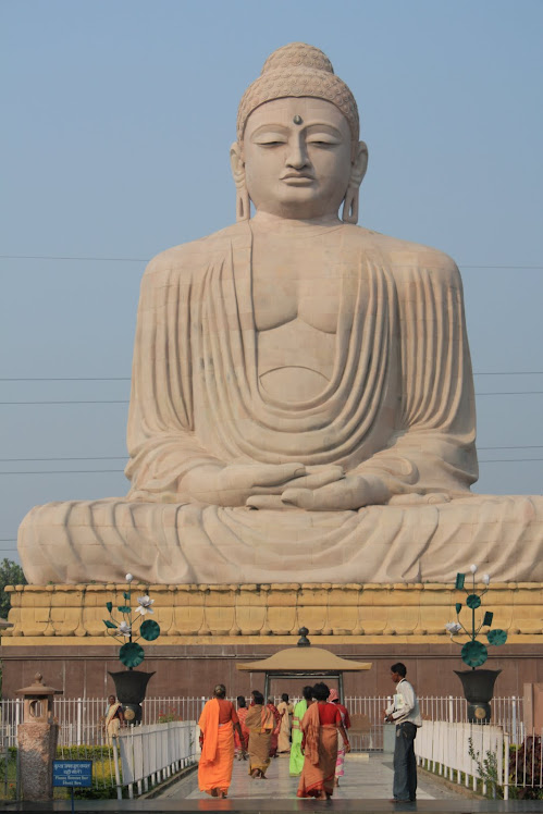 Un bouddha géant