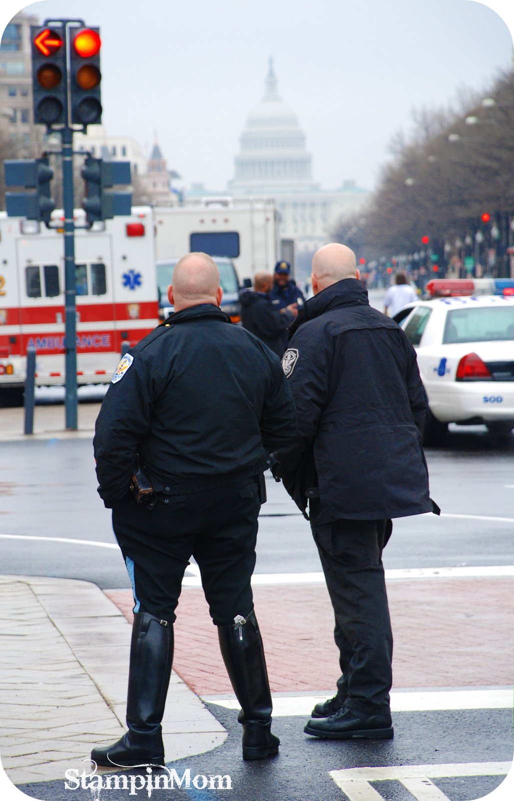 [Bald+police+in+front+of+capital.jpg]