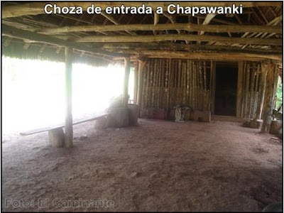interior de la choza de entrada a la cascada de chapawanki (lamas, peru) interior de la choza de entrada a la cascada de chapawanki (lamas, peru)